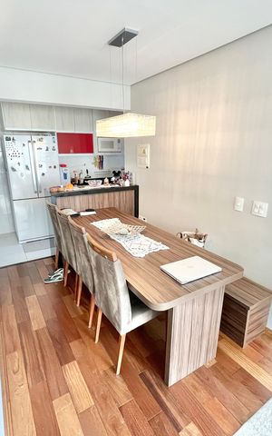Apartamento à venda com 94m², 2 quartos e 3 vagas Apartamento à venda com 94m², 2 quartos e 3 vagasSala