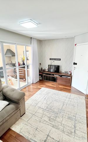 Apartamento à venda com 94m², 2 quartos e 3 vagas Apartamento à venda com 94m², 2 quartos e 3 vagasSala