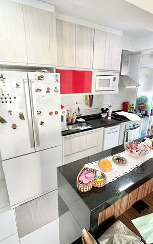 Apartamento à venda com 94m², 2 quartos e 3 vagas Apartamento à venda com 94m², 2 quartos e 3 vagasCozinha e Área de Serviço