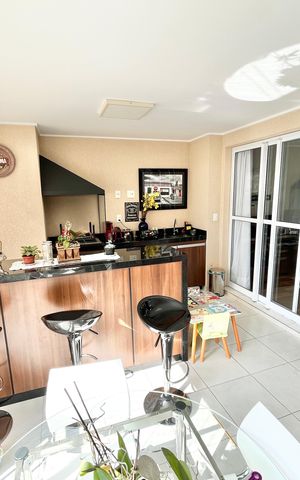 Apartamento à venda com 94m², 2 quartos e 3 vagas Apartamento à venda com 94m², 2 quartos e 3 vagasVaranda da Sala