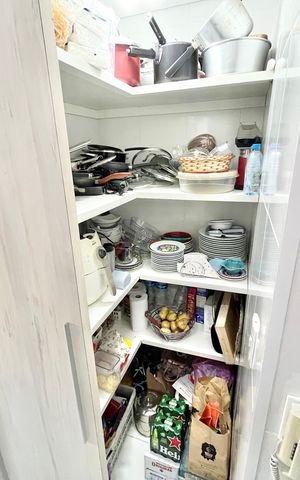 Apartamento à venda com 94m², 2 quartos e 3 vagas Apartamento à venda com 94m², 2 quartos e 3 vagasDespensa