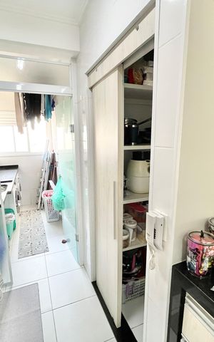 Apartamento à venda com 94m², 2 quartos e 3 vagas Apartamento à venda com 94m², 2 quartos e 3 vagasCozinha e Área de Serviço
