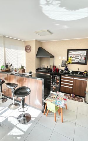 Apartamento à venda com 94m², 2 quartos e 3 vagas Apartamento à venda com 94m², 2 quartos e 3 vagasVaranda da Sala