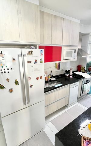 Apartamento à venda com 94m², 2 quartos e 3 vagas Apartamento à venda com 94m², 2 quartos e 3 vagasCozinha e Área de Serviço