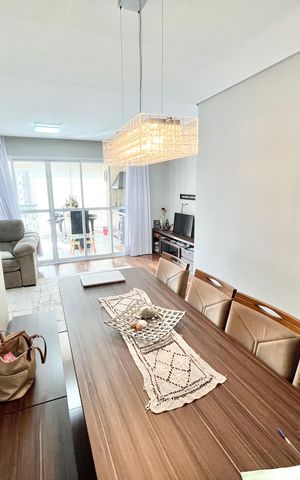 Apartamento à venda com 94m², 2 quartos e 3 vagas Apartamento à venda com 94m², 2 quartos e 3 vagasSala
