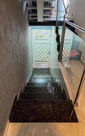 Casa à venda com 147m², 4 quartos e 2 vagas Casa à venda com 147m², 4 quartos e 2 vagasEntrada