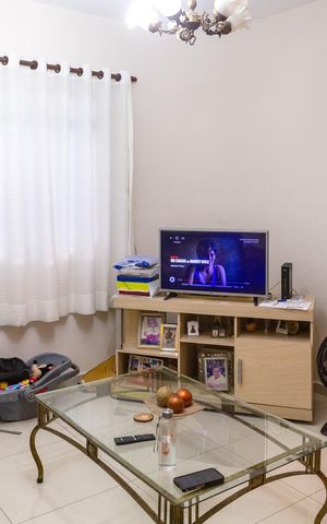 Casa à venda com 260m², 3 quartos e 2 vagasSala