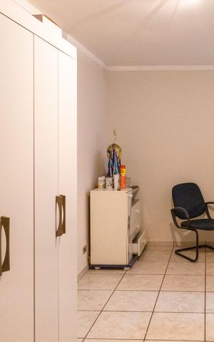 Casa à venda com 260m², 3 quartos e 2 vagasQuarto 3 suíte