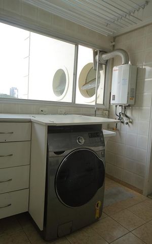 Apartamento à venda com 135m², 3 quartos e 1 vagaÁrea de Serviço