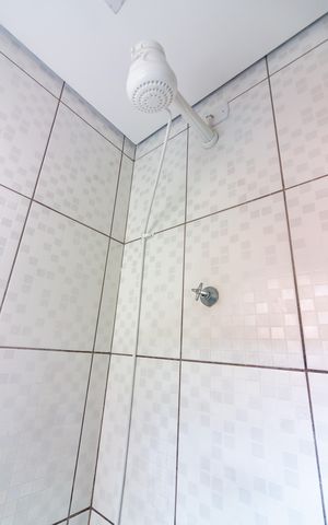 Casa à venda com 230m², 4 quartos e 1 vaga Casa à venda com 230m², 4 quartos e 1 vagaBanheiro 2