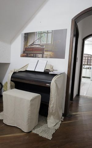 Casa à venda com 125m², 3 quartos e 1 vaga Casa à venda com 125m², 3 quartos e 1 vagaSala