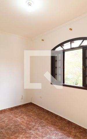 Casa de condomínio à venda com 288m², 6 quartos e 1 vaga Casa de condomínio à venda com 288m², 6 quartos e 1 vagaQuarto