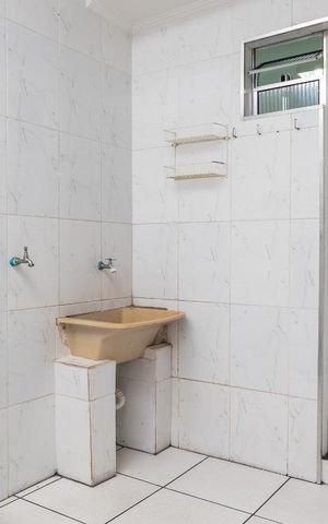 Casa de condomínio à venda com 288m², 6 quartos e 1 vaga Casa de condomínio à venda com 288m², 6 quartos e 1 vagaÁrea de serviço