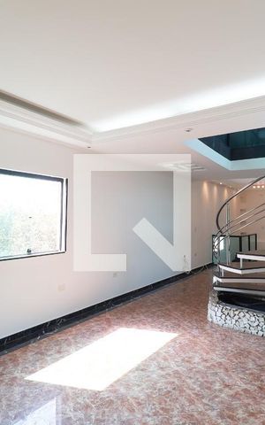 Casa de condomínio à venda com 288m², 6 quartos e 1 vaga Casa de condomínio à venda com 288m², 6 quartos e 1 vagaSala