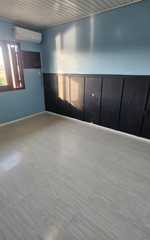 Casa à venda com 200m², 4 quartos e 4 vagas Casa à venda com 200m², 4 quartos e 4 vagasQuarto