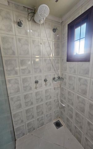 Casa à venda com 200m², 4 quartos e 4 vagas Casa à venda com 200m², 4 quartos e 4 vagasBanheiro
