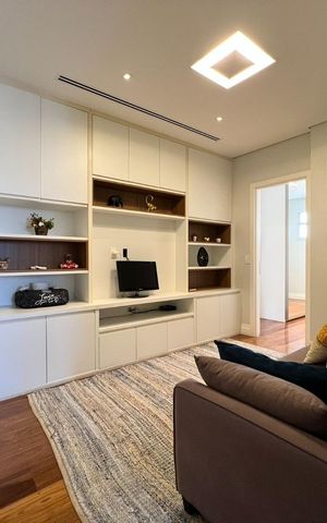 Apartamento à venda com 300m², 3 quartos e 5 vagas Apartamento à venda com 300m², 3 quartos e 5 vagasSala