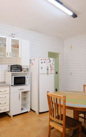 Casa para alugar com 189m², 2 quartos e 2 vagasCozinha