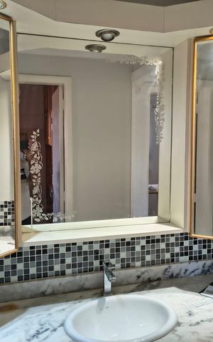 Apartamento à venda com 96m², 3 quartos e 2 vagas Apartamento à venda com 96m², 3 quartos e 2 vagasBanheiro