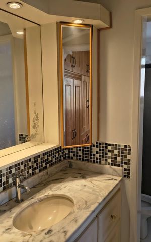 Apartamento à venda com 96m², 3 quartos e 2 vagas Apartamento à venda com 96m², 3 quartos e 2 vagasBanheiro