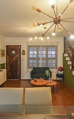 Casa à venda com 500m², 3 quartos e 2 vagas Casa à venda com 500m², 3 quartos e 2 vagasSala
