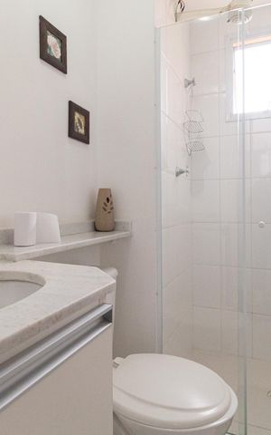 Apartamento à venda com 57m², 2 quartos e 1 vaga Apartamento à venda com 57m², 2 quartos e 1 vagaBanheiro
