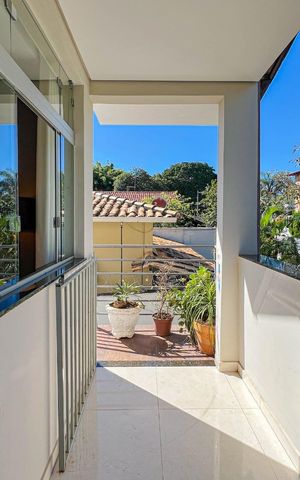 Casa à venda com 430m², 4 quartos e 4 vagas