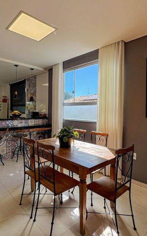 Casa à venda com 430m², 4 quartos e 4 vagas
