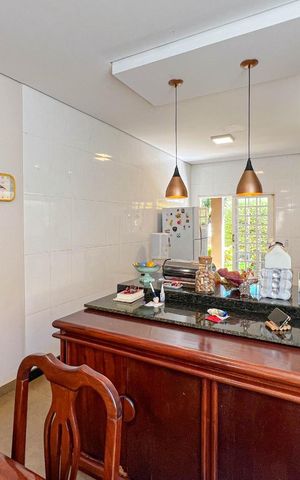 Casa à venda com 430m², 4 quartos e 4 vagas