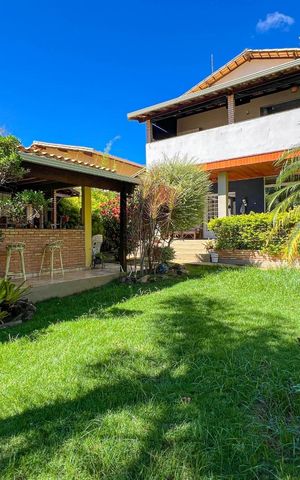Casa à venda com 430m², 4 quartos e 4 vagas