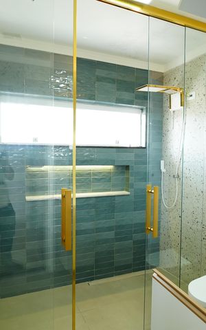 Apartamento à venda com 70m², 1 quarto e 2 vagasBanheiro da Suíte