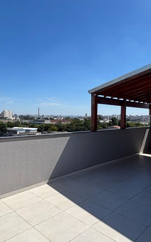 Apartamento à venda com 98m², 2 quartos e 1 vaga Apartamento à venda com 98m², 2 quartos e 1 vagaCobertura