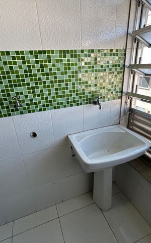 Apartamento à venda com 75m², 2 quartos e 1 vagaÁrea de Serviço