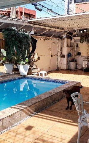 Casa à venda com 192m², 3 quartos e 2 vagas Casa à venda com 192m², 3 quartos e 2 vagasÁrea externa
