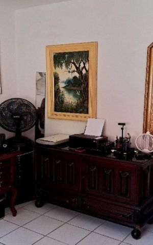 Casa à venda com 192m², 3 quartos e 2 vagas Casa à venda com 192m², 3 quartos e 2 vagasQuarto