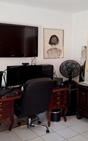 Casa à venda com 192m², 3 quartos e 2 vagas Casa à venda com 192m², 3 quartos e 2 vagasQuarto
