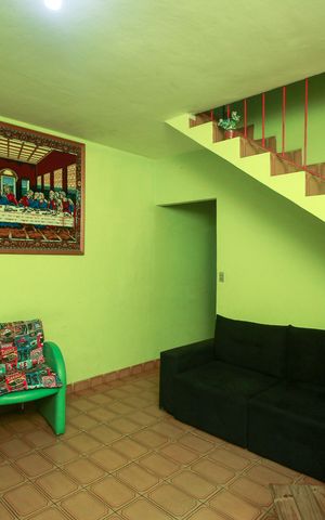Casa à venda com 384m², 6 quartos e 2 vagas Casa à venda com 384m², 6 quartos e 2 vagasSala - Casa 1