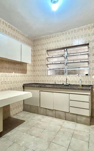 Casa à venda com 220m², 2 quartos e 1 vaga Casa à venda com 220m², 2 quartos e 1 vagaCozinha