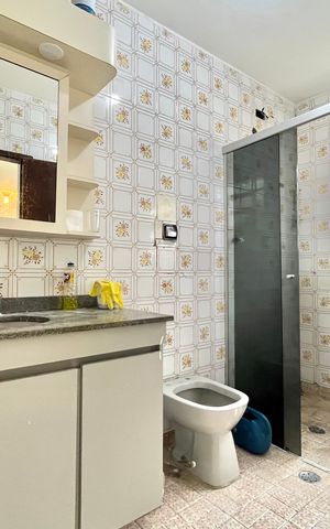 Casa à venda com 220m², 2 quartos e 1 vaga Casa à venda com 220m², 2 quartos e 1 vagaBanheiro