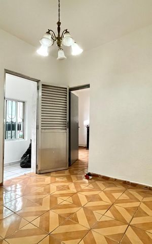 Casa à venda com 220m², 2 quartos e 1 vaga Casa à venda com 220m², 2 quartos e 1 vagaSala