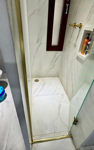 Casa de condomínio à venda com 2500m², 5 quartos e 20 vagas Casa de condomínio à venda com 2500m², 5 quartos e 20 vagasÁrea comum