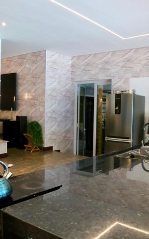 Casa de condomínio à venda com 2500m², 5 quartos e 20 vagas Casa de condomínio à venda com 2500m², 5 quartos e 20 vagasCozinha