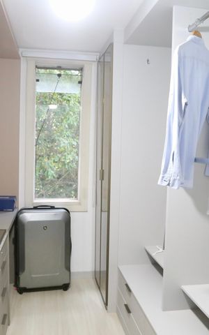 Casa de condomínio à venda com 2500m², 5 quartos e 20 vagas Casa de condomínio à venda com 2500m², 5 quartos e 20 vagasEscritório