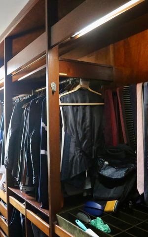 Casa de condomínio à venda com 2500m², 5 quartos e 20 vagas Casa de condomínio à venda com 2500m², 5 quartos e 20 vagasCloset da Suíte