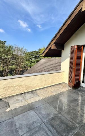 Casa de condomínio à venda com 2500m², 5 quartos e 20 vagas Casa de condomínio à venda com 2500m², 5 quartos e 20 vagasVaranda do Quarto 2