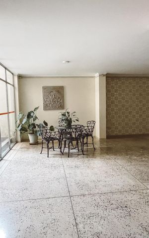 Apartamento à venda com 82m², 2 quartos e 1 vagaHall de entrada