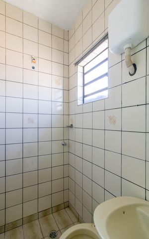Casa à venda com 150m², 3 quartos e 1 vaga Casa à venda com 150m², 3 quartos e 1 vagaCasa 2 - Banheiro