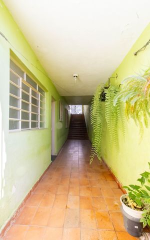 Casa à venda com 150m², 3 quartos e 1 vaga Casa à venda com 150m², 3 quartos e 1 vagaCorredor Lateral