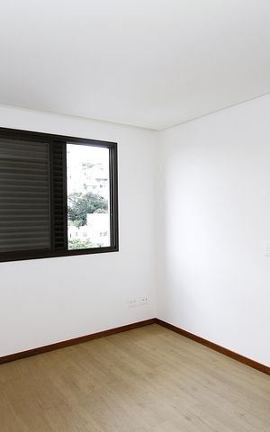 Apartamento à venda com 135m², 4 quartos e 3 vagasQuarto 2 - Suíte