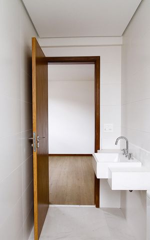 Apartamento à venda com 135m², 4 quartos e 3 vagasBanheiro da Suíte 1